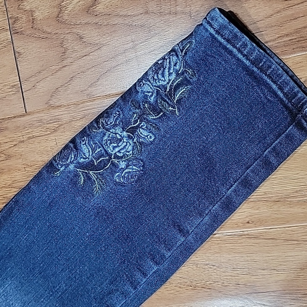 Miss Me Dark Blue Skinny Jeans with Floral Embroidery - Picture 7 of 14